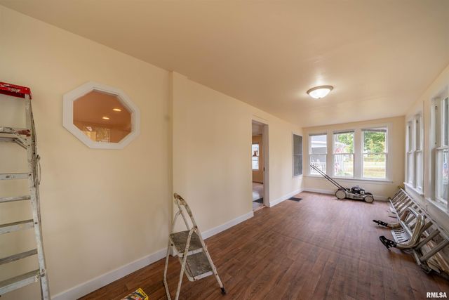 811 EDWARD Street, Henry, IL 61537