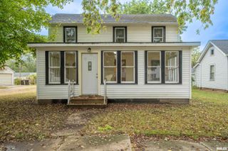 811 EDWARD Street, Henry, IL 61537