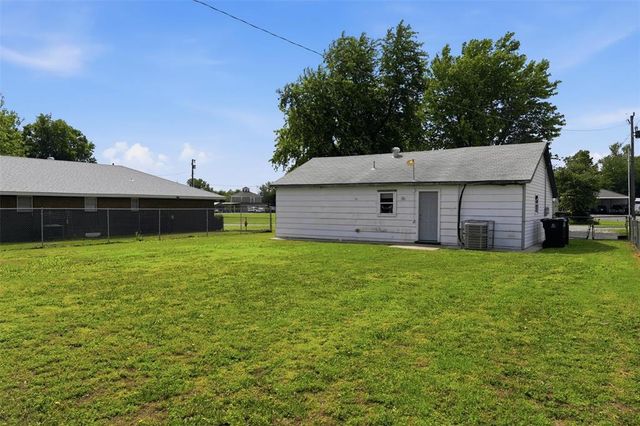 7623 McGee Street, Oklahoma City, OK 73169