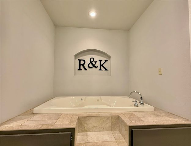 233 Seminole Trail, Russellville, AR 72802