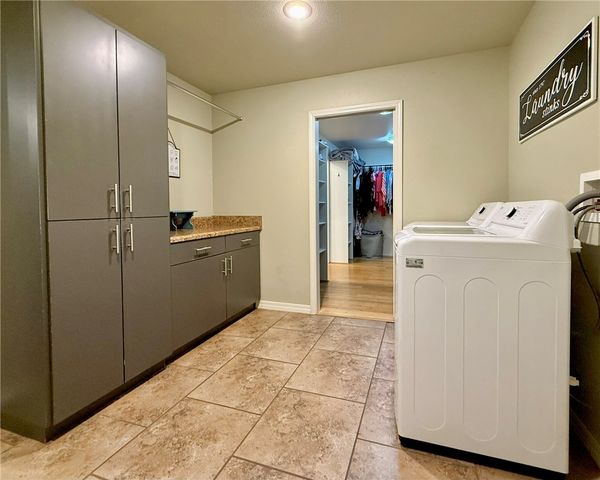 233 Seminole Trail, Russellville, AR 72802