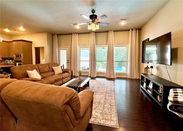 233 Seminole Trail, Russellville, AR 72802