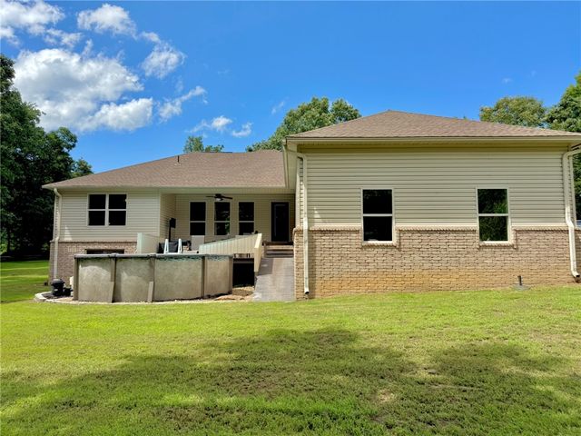 233 Seminole Trail, Russellville, AR 72802