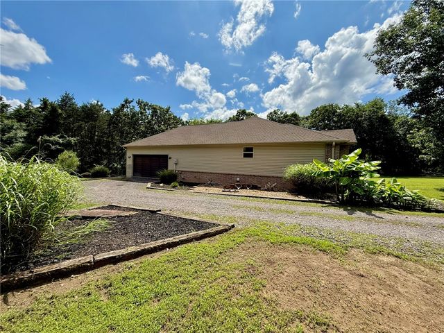 233 Seminole Trail, Russellville, AR 72802