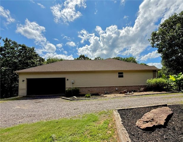 233 Seminole Trail, Russellville, AR 72802