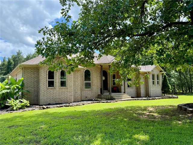 233 Seminole Trail, Russellville, AR 72802