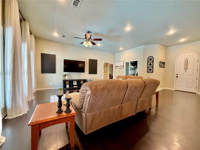 233 Seminole Trail, Russellville, AR 72802