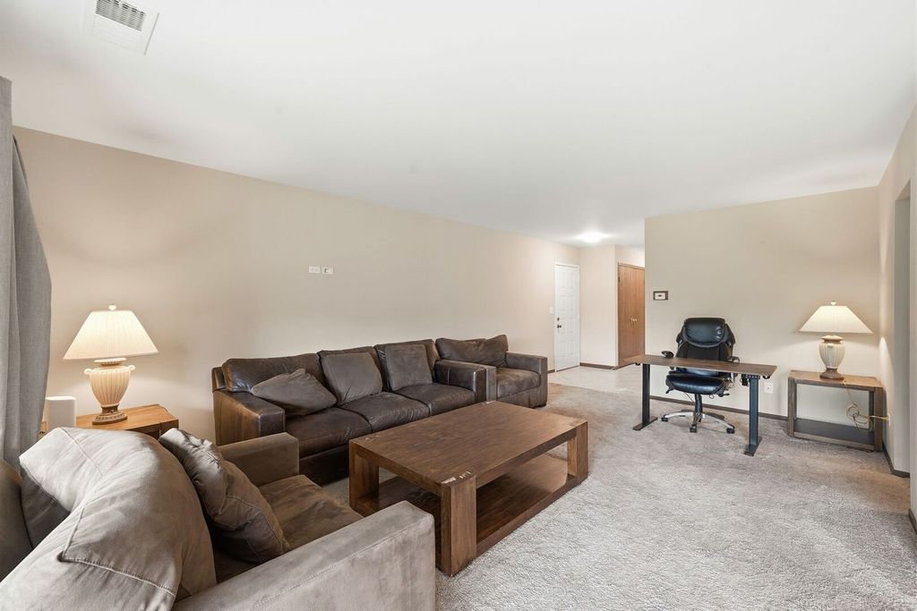 6157 Willowhill Road D, Willowbrook, IL 60527 — photo 5