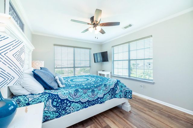 18115 Shaman Drive, Galveston, TX 77554