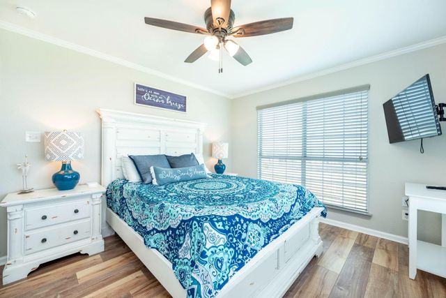 18115 Shaman Drive, Galveston, TX 77554