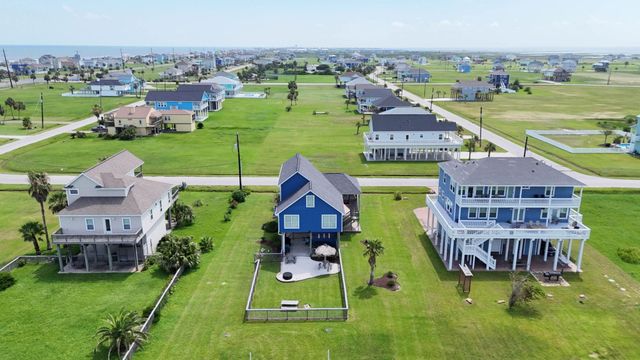18115 Shaman Drive, Galveston, TX 77554
