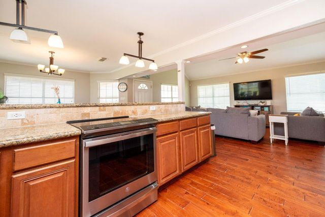 18115 Shaman Drive, Galveston, TX 77554