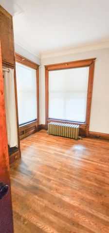 226 College Avenue NE, Grand Rapids, MI 49503