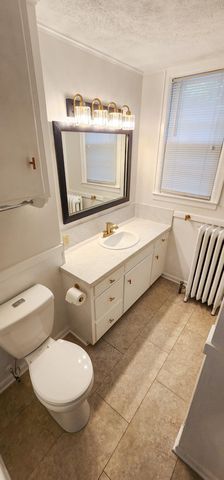 226 College Avenue NE, Grand Rapids, MI 49503