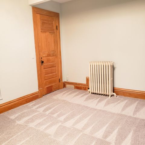 226 College Avenue NE, Grand Rapids, MI 49503