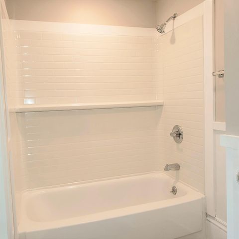 226 College Avenue NE, Grand Rapids, MI 49503