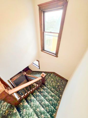 226 College Avenue NE, Grand Rapids, MI 49503