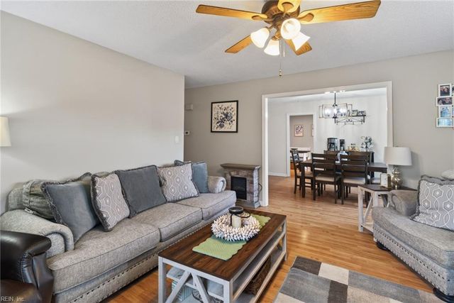108 Schooner DR, Newport News, VA 23602