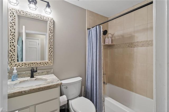 108 Schooner DR, Newport News, VA 23602