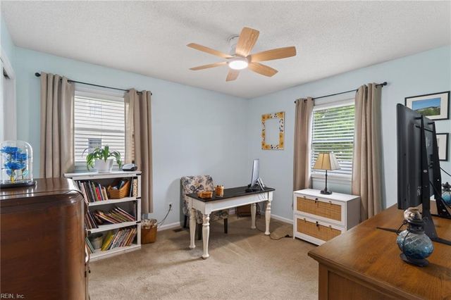 108 Schooner DR, Newport News, VA 23602