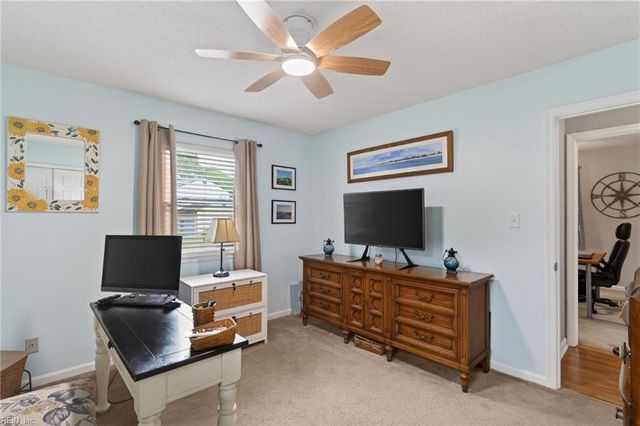108 Schooner DR, Newport News, VA 23602