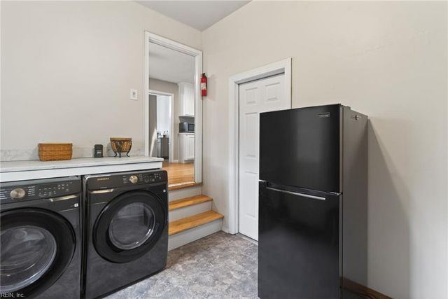108 Schooner DR, Newport News, VA 23602