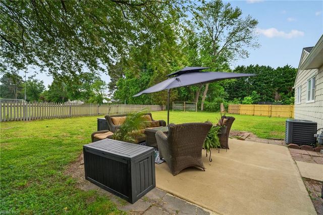 108 Schooner DR, Newport News, VA 23602
