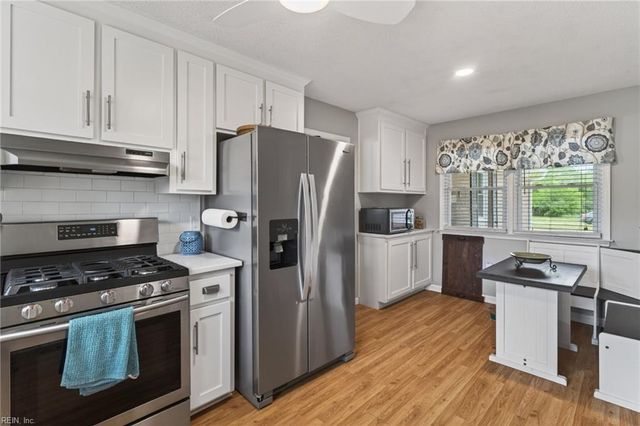 108 Schooner DR, Newport News, VA 23602