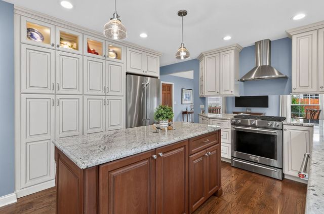 0N651 Alta Lane, Winfield, IL 60190