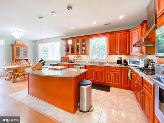 1947 FAY PL, Falls Church, VA 22043