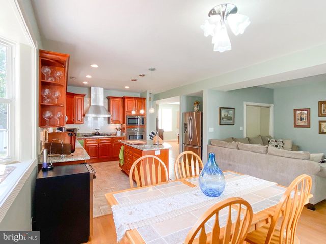 1947 FAY PL, Falls Church, VA 22043
