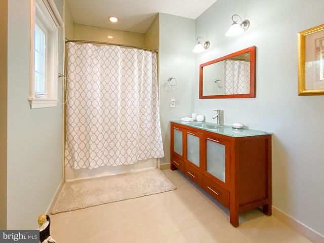 1947 FAY PL, Falls Church, VA 22043
