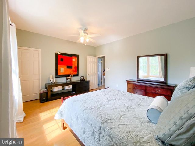 1947 FAY PL, Falls Church, VA 22043