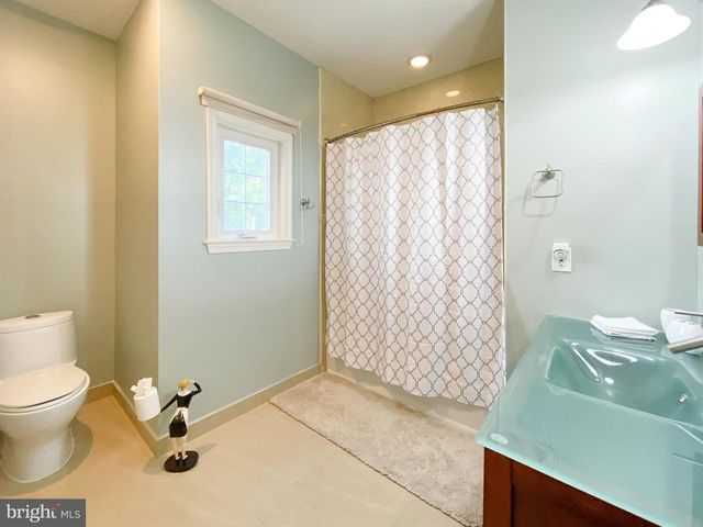 1947 FAY PL, Falls Church, VA 22043