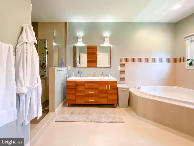 1947 FAY PL, Falls Church, VA 22043