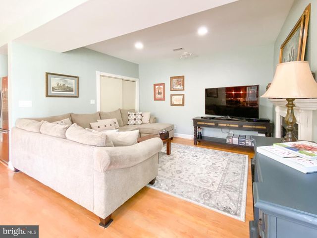 1947 FAY PL, Falls Church, VA 22043