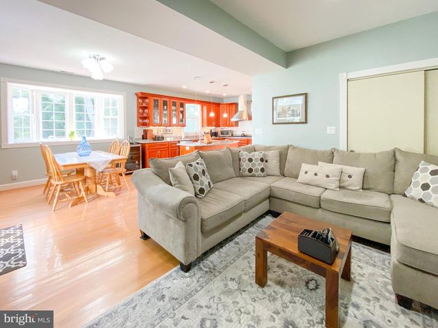 1947 FAY PL, Falls Church, VA 22043