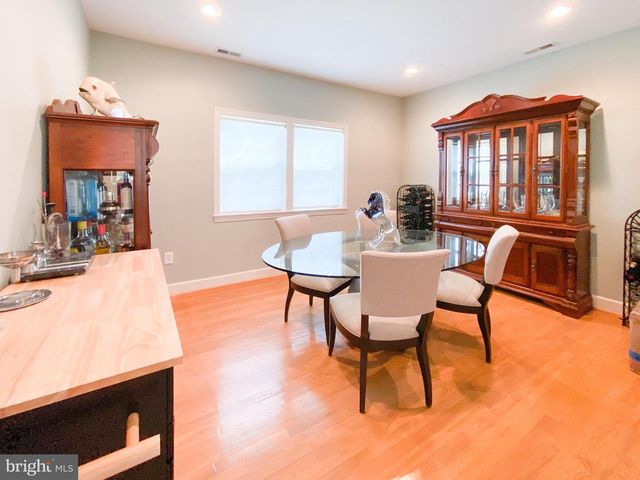 1947 FAY PL, Falls Church, VA 22043