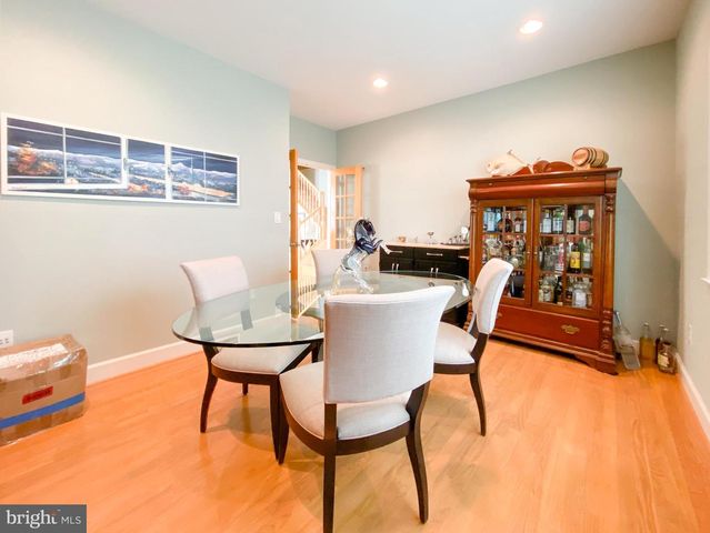 1947 FAY PL, Falls Church, VA 22043