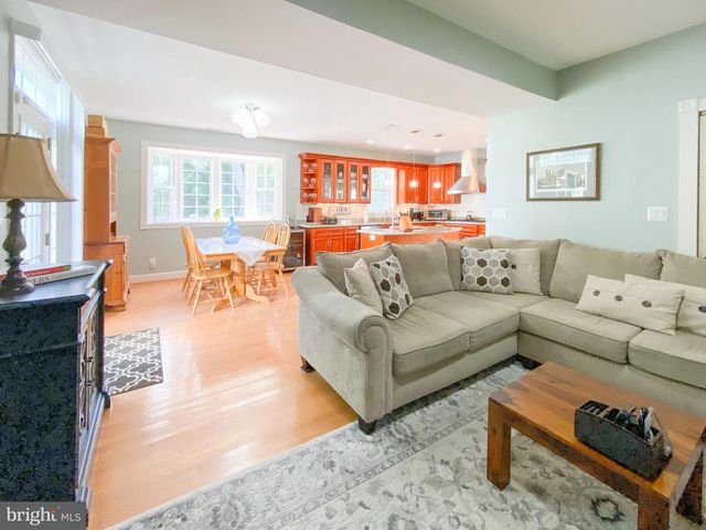 1947 FAY PL, Falls Church, VA 22043