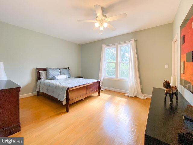 1947 FAY PL, Falls Church, VA 22043