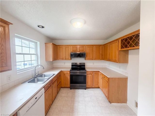 115 Single Leaf Court, Winston-salem, NC 27105