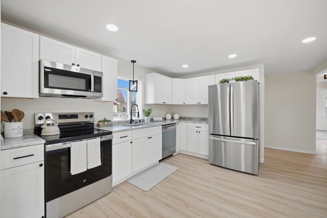 91 Norman St, Chicopee, MA 01013