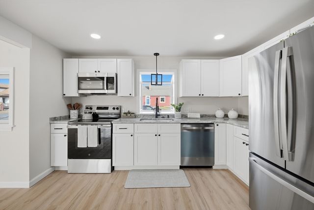 91 Norman St, Chicopee, MA 01013