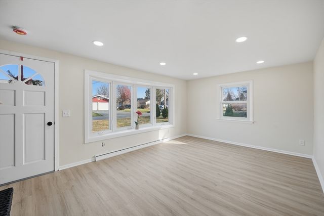 91 Norman St, Chicopee, MA 01013