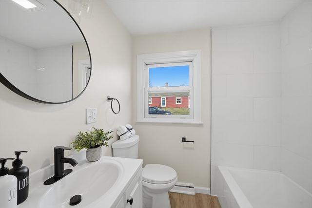 91 Norman St, Chicopee, MA 01013