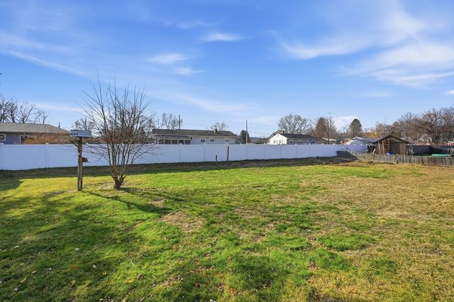 91 Norman St, Chicopee, MA 01013