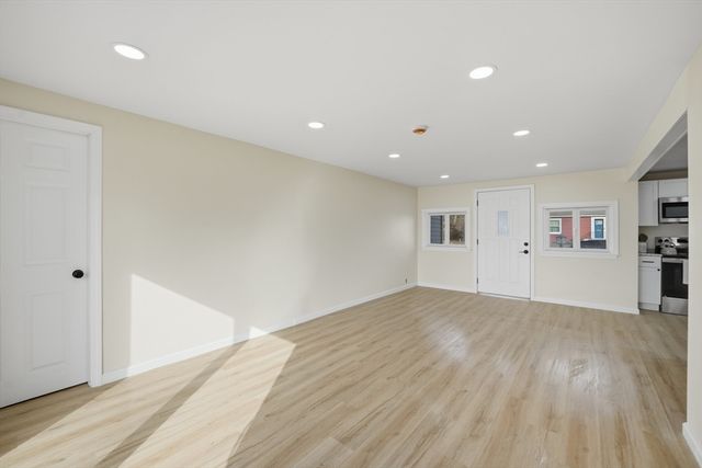 91 Norman St, Chicopee, MA 01013