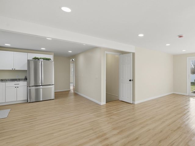 91 Norman St, Chicopee, MA 01013