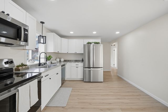 91 Norman St, Chicopee, MA 01013